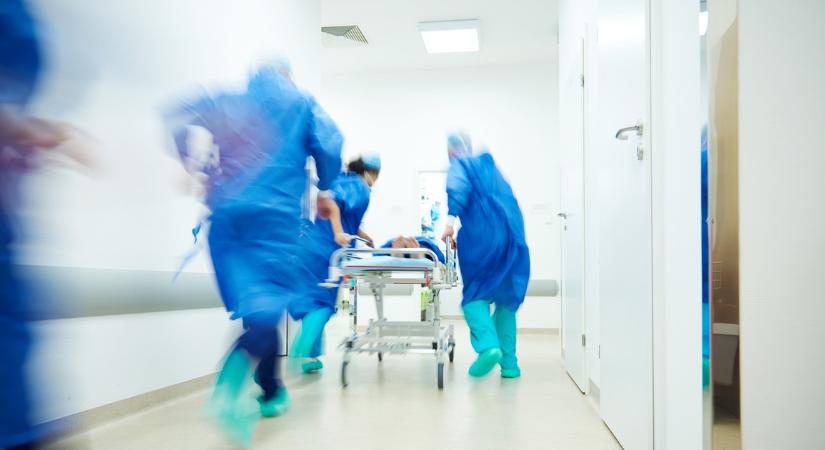 Ebben a percben érkezett: kórházba került a volt polgármester, kritikus az állapota