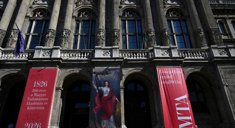 Akadémiai elismeréseket adtak át az MTA 200. közgyűlésén