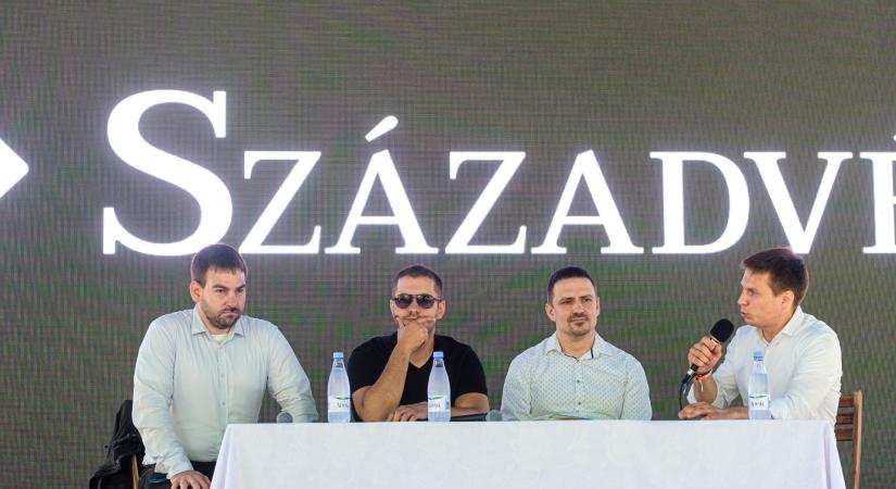 Leépítés a Századvégnél
