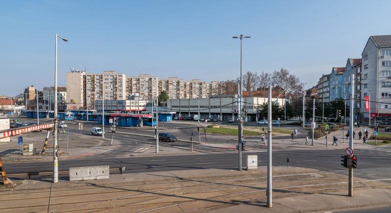 Egy utópisztikus álom torzója: a Liget tér története