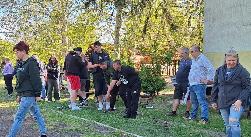 Nem csak majális volt: különleges verseny is zajlott Pusztaszeren