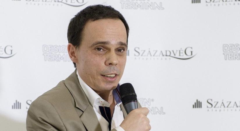 Leépítés a hírhedt elemző intézetnél, szélnek eresztenek egy sor fideszes görényt
