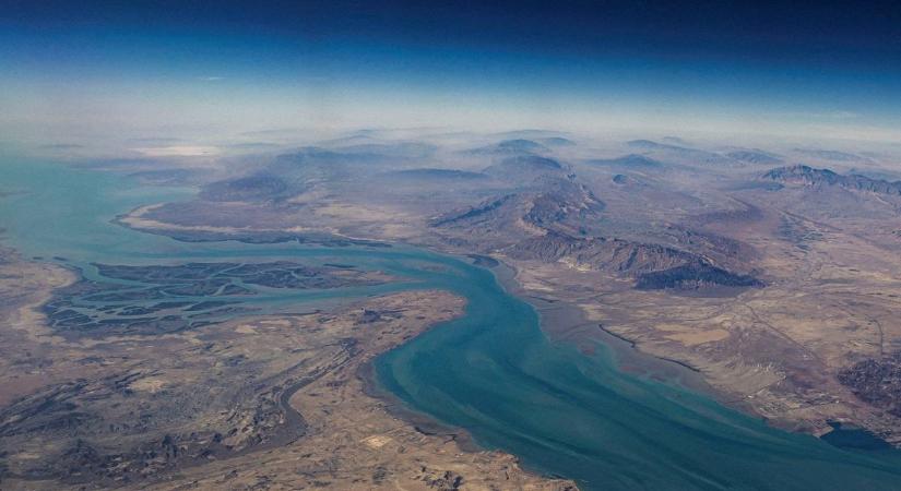 Hormuzi bohózat: Washington szerint ordas nagyot hazudik Irán
