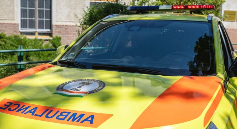 Egy diák szeme láttára, a nyílt utcán esett össze egy férfi Hajdúszoboszlón