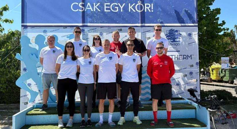 Több mint 200 kilométer, egy csapat: célba ért a Püspökmolnári RUN az Ultrabalatonon
