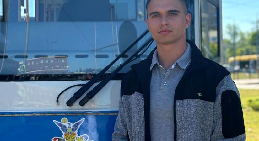 Debreceni villamosvezető küzdött az utas életéért