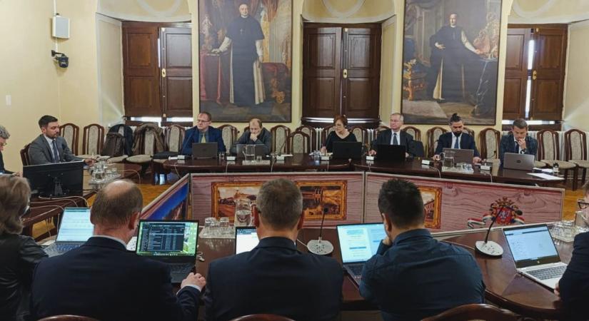 Távozik a szentgotthárdi fürdő vezetője