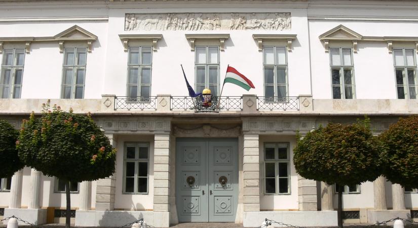 Megszólalt Sulyok Tamás a gyermekvédelemről