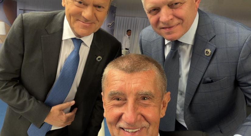 Babiš és Fico már arról posztol Tuskkal, hogy nagyon várják a negyedik muskétást, Magyar Pétert