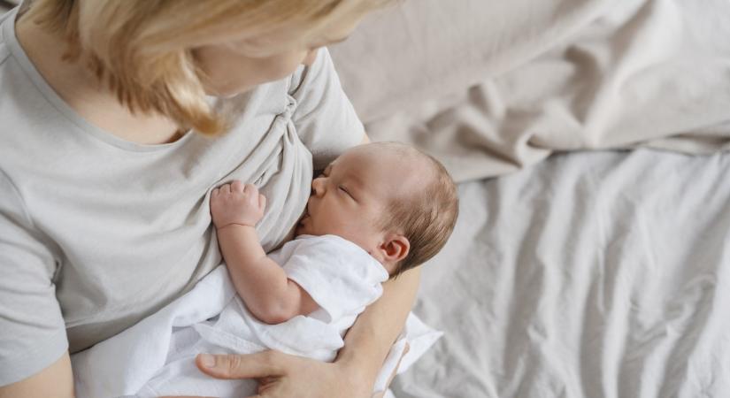 Eleget eszik? Mennyi anyatejre van szüksége a babának?