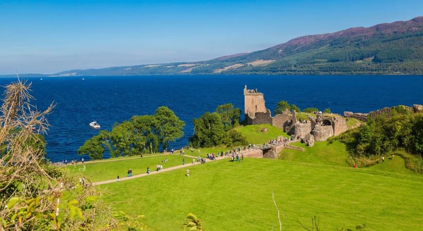 Szörnyek és sötét rituálék: 5 hátborzongató tény, ami után más szemmel nézel a Loch Ness-i tóra