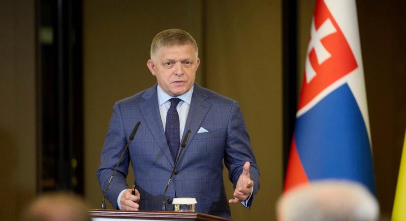 Magyar Péternek üzent Robert Fico: "A három testőr a negyedikre vár"