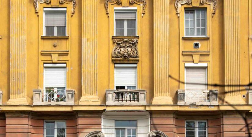 A VALAHOVÁ TARTOZÁS EUFÓRIÁJA Budapest100
