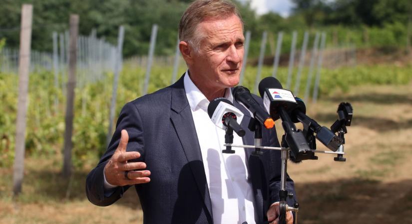 Wáberer György Iványi Gáboréknak küldte tovább a Tisza által visszautalt 100 milliót