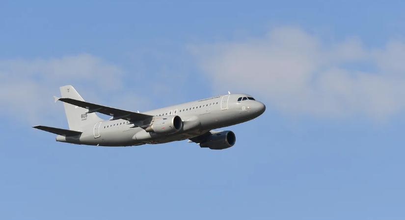 Sokkoló felvétel: Utcai lámpát tarolt le egy Boeing, 221 emberrel a fedélzetén