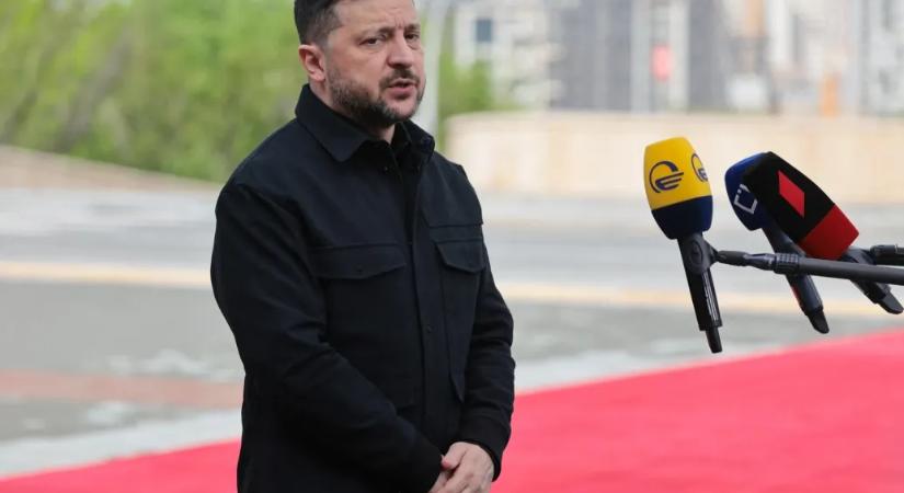 Keddi-szerdai tűzszünetet jelentett be Zelenszkij