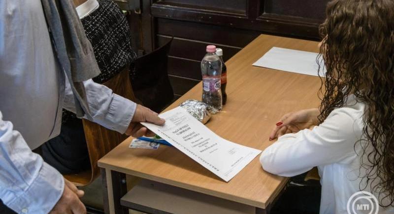 A korábbiaknál nehezebb volt az idei magyar írásbeli