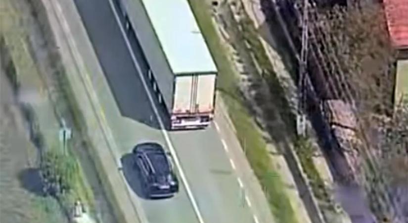 Ész nélkül előzgetett az ámokfutó, nem akárhogyan bántak el vele a rendőrök – videó