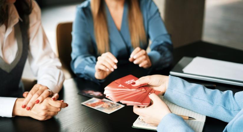 3 csillagjegynek óriási fordulatokat ígér a Tarot