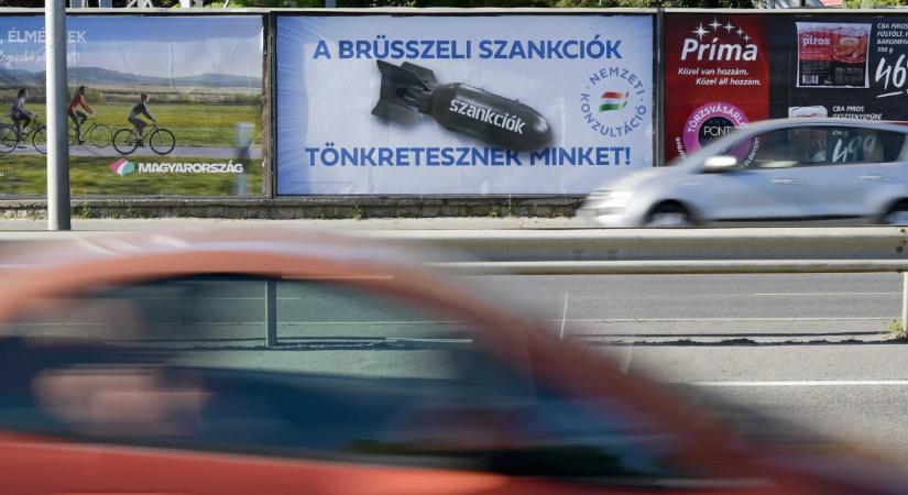 Egy kék plakátra festett sikerember kapitulációja