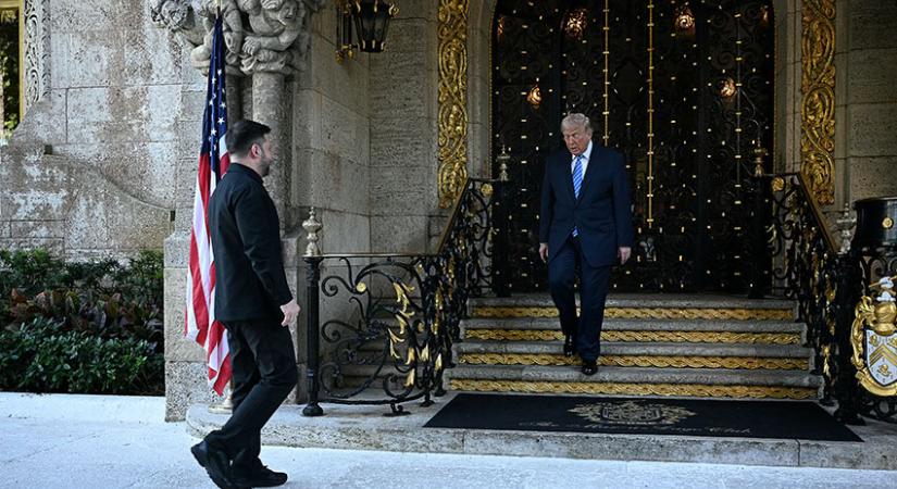 Diplomaták sora fordít hátat Trumpnak