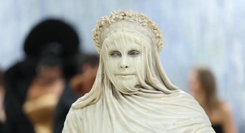 Met-gála 2026: Heidi Klum bizarr jelmezben sokkolt
