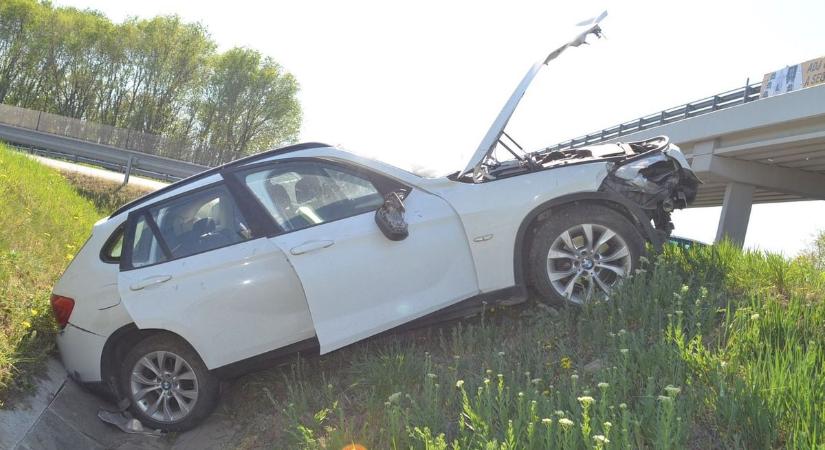 Szinte hihetetlen, ami az M6-oson történt, ilyen reklámot csak az élet írhat  fotók