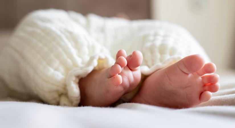 A tragikus segélyhívás után a tűzoltó segítette világra a babát. 22 évvel később olyat tett, amitől mindenki elsírta magát