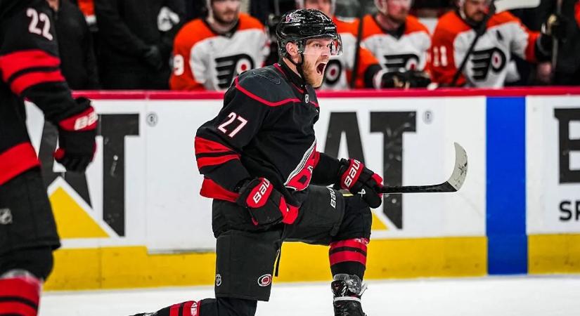 NHL: a ráadásban csikarta ki párharca második sikerét a Hurricanes, győzelemmel kezdett a Vegas is a második körben