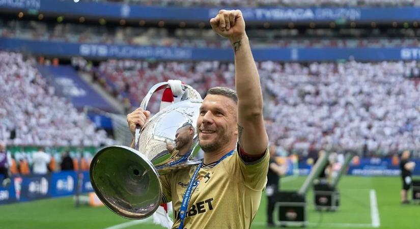 Lukas Podolski rekordot állított fel a hétvégi kupagyőzelemmel