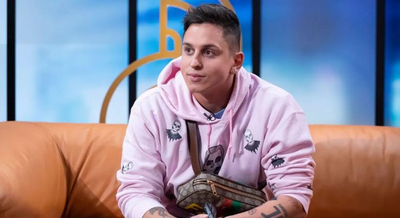 Aurelio meglepő döntést hozott – csúszik a nagy nap