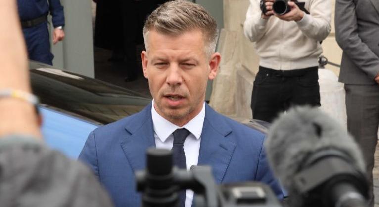 Magyar: Orbán Viktor teljesen kifosztaná az államkasszát még az utolsó héten