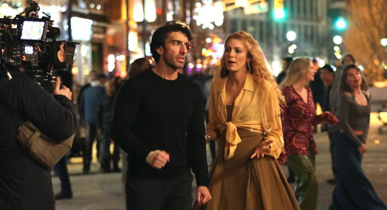 Blake Lively és Justin Baldoni peren kívül megegyezett