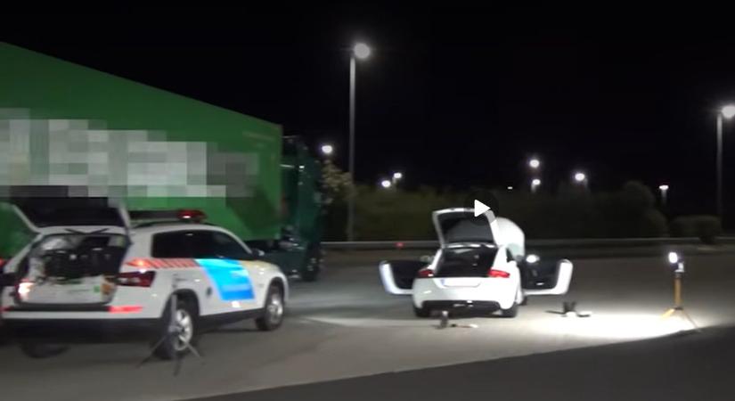 Durva fogás az M6-oson: dílereket kapcsoltak le a pihenőben (videóval)