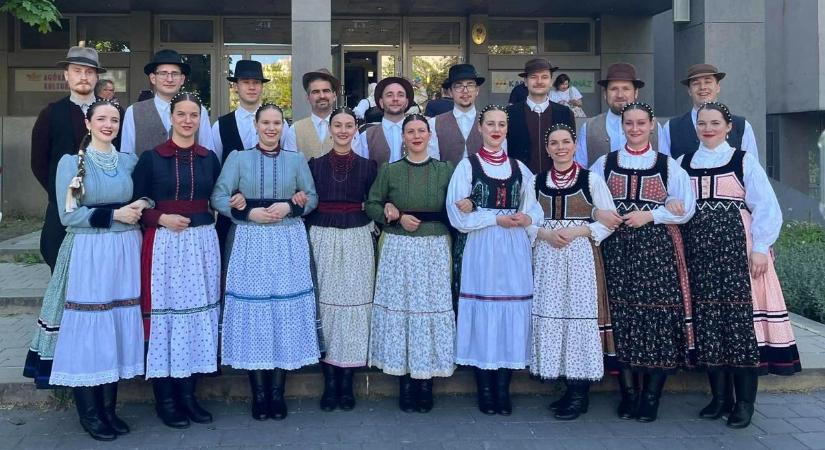Országos fesztiválon ért el sikert a Mecsek Táncegyüttes
