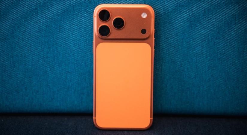 Súlyos töltési hibát találtak az új iPhone-oknál