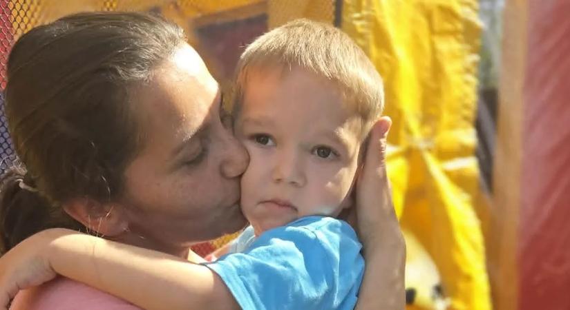 „A lábai már tudják az utat, de még hiányzik a támasz” – Zente küzdelme a vírus utáni első lépésekért
