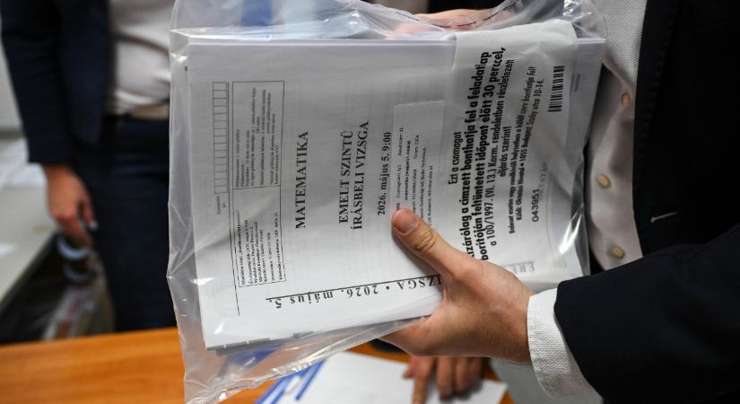 Matekérettségi gráffal, kvartilissal, exponenciális függvénnyel, dobókockával