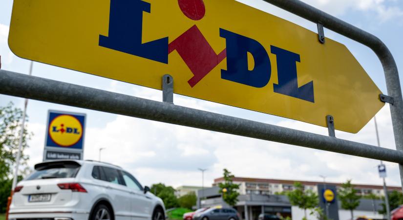 Ingyen tankolást ajándékoz a Lidl