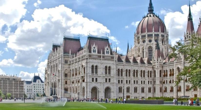 A magyar központi bank számára is bírna előnyökkel a salvadori BTC-felhalmozási modell