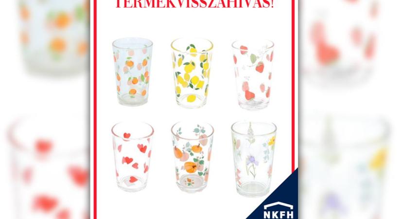 Vigye vissza ezt az üvegpoharat, mérgező lehet