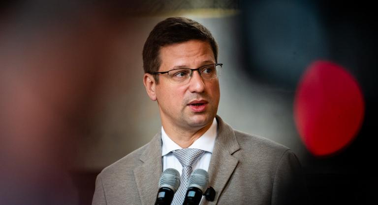 Gulyás Gergely cáfolja Magyar Péter állítását az államkassza kiürítéséről