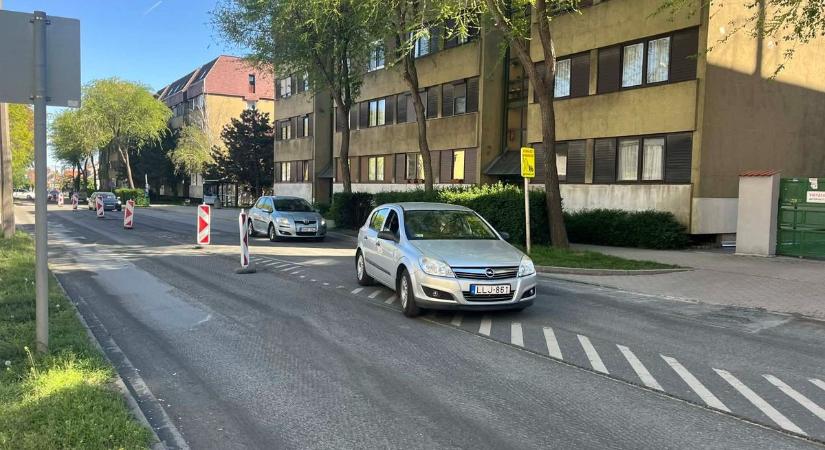 Halad a Csengery utca felújítása - szeptemberre végeznek