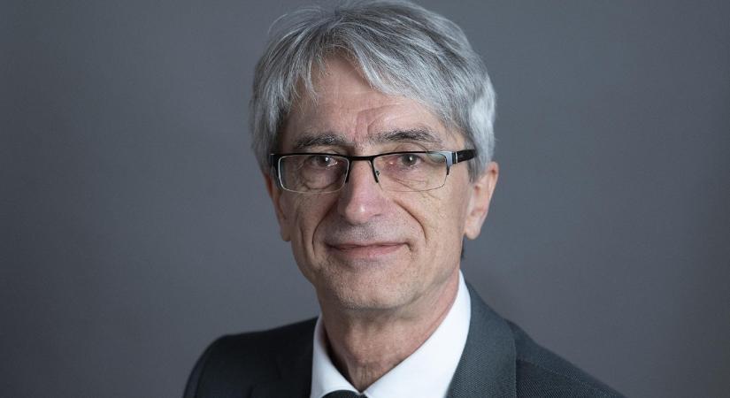 Ebben a percben jött: ő lett a Magyar Tudományos Akadémia új elnöke