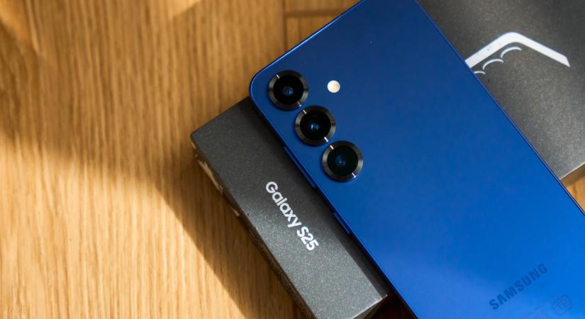 A Samsung vadonatúj telefonkijelzőket mutatott be őrült színekkel és privát egészségkövetéssel - videó