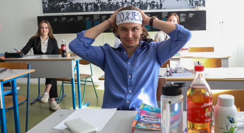 Matematikaérettségivel folytatódott a vizsgaszezon – az Oladi Technikumban jártunk