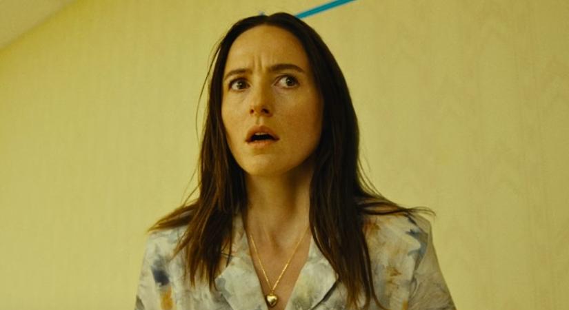 Megérkezett a Backrooms-film magyar szinkronos előzetese, de nem mintha ettől jobban értenénk a bizarr horror sztoriját