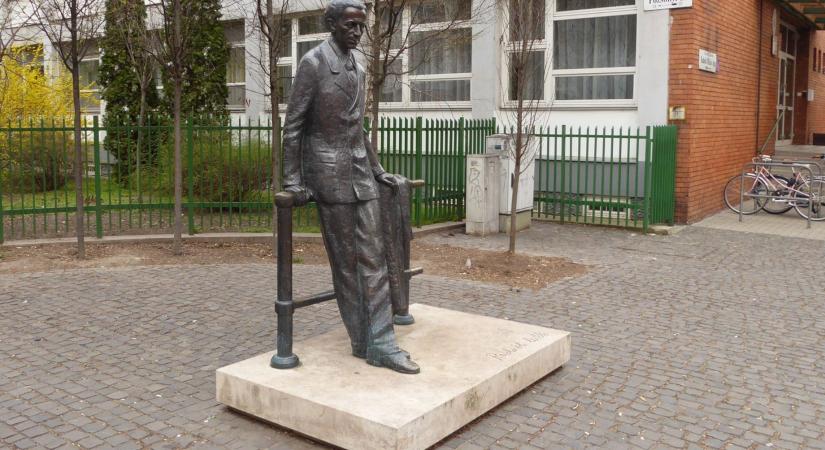 Madarak – In memoriam Radnóti Miklós (1909. május 5. – 1944. november 4.)