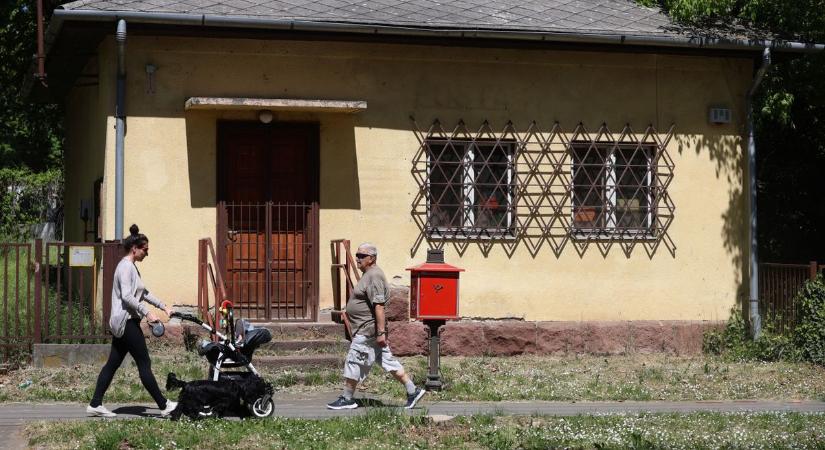 A kaposvári postahivatal újranyitásáért harcol évek óta a 87 éves nyugdíjas