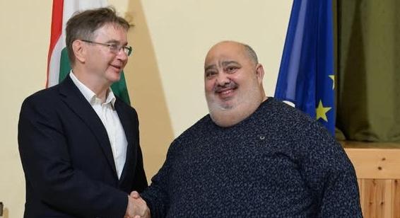 Több százmilliós pályázati visszaélés kapcsán hallgattak ki egy Heves megyei polgármestert